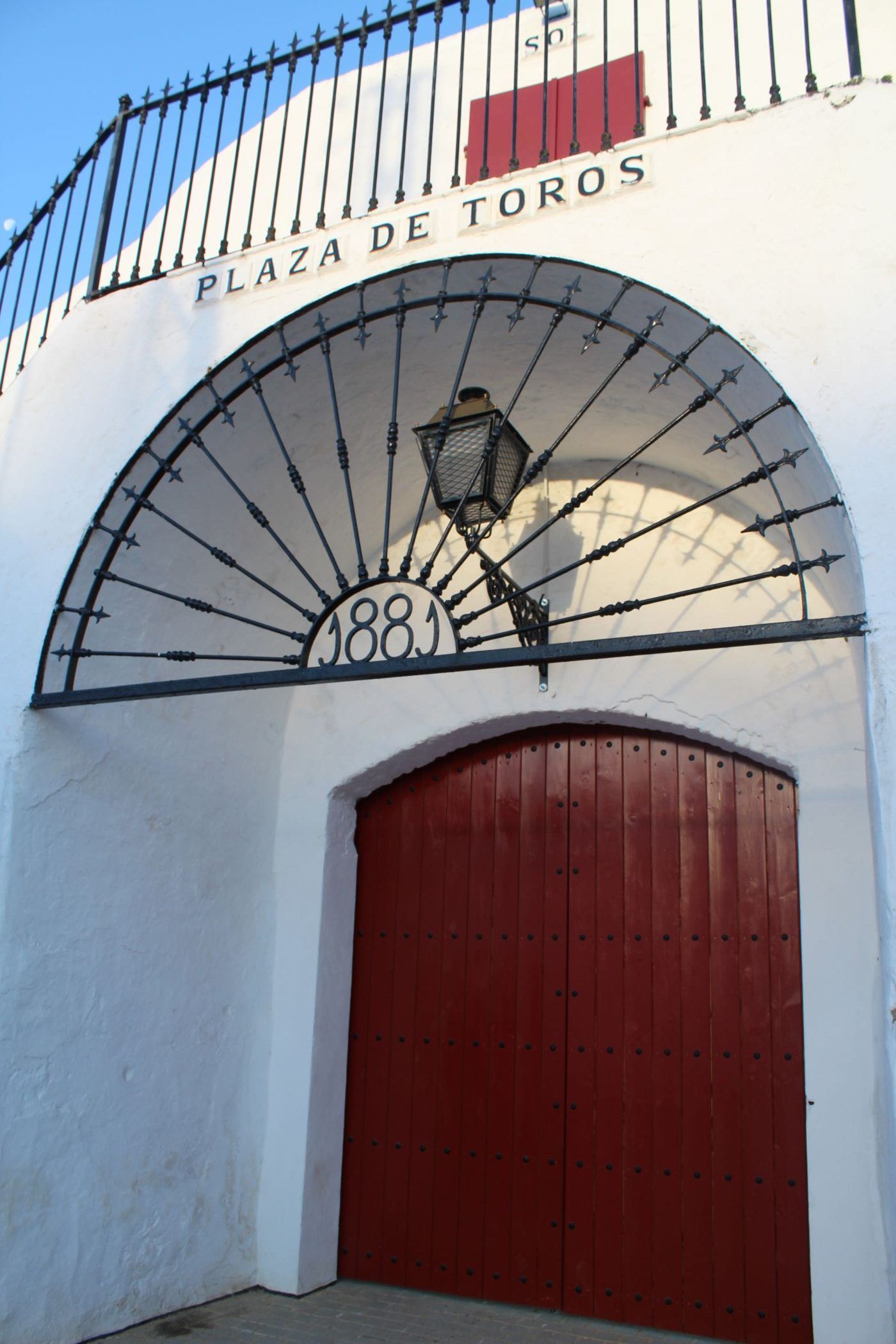 imagen de la plaza de toros de Fuentes de León